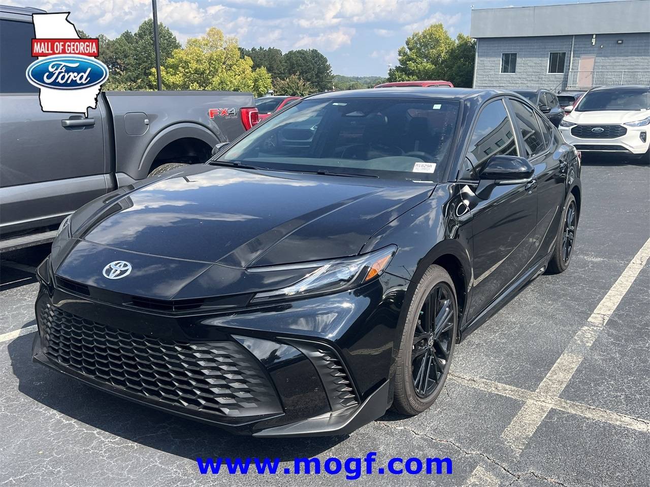 2025 Toyota Camry Hybrid SE — Sedan — 10,320 mi — Buford, GA