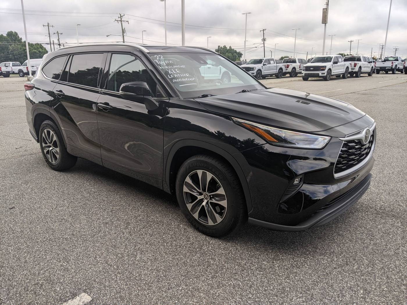 2022 Toyota Highlander XLE — SUV — 75,338 mi — Kernersville, NC