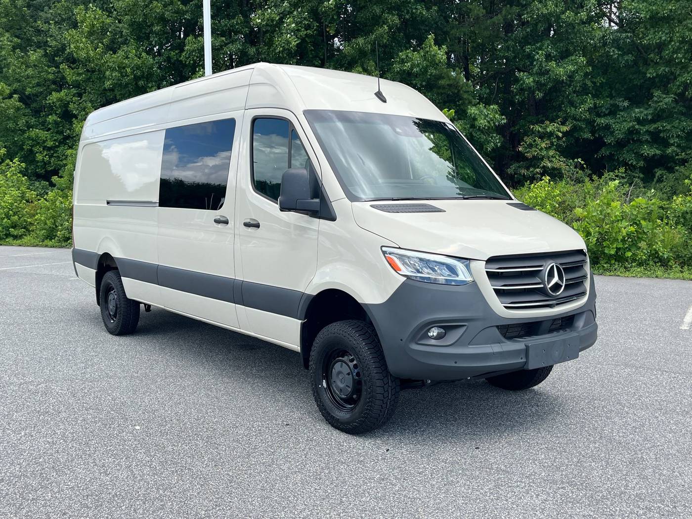 2024 Mercedes-Benz Sprinter Crew Van 2500 — Cargo Van — 35,003 mi — Kernersville, NC
