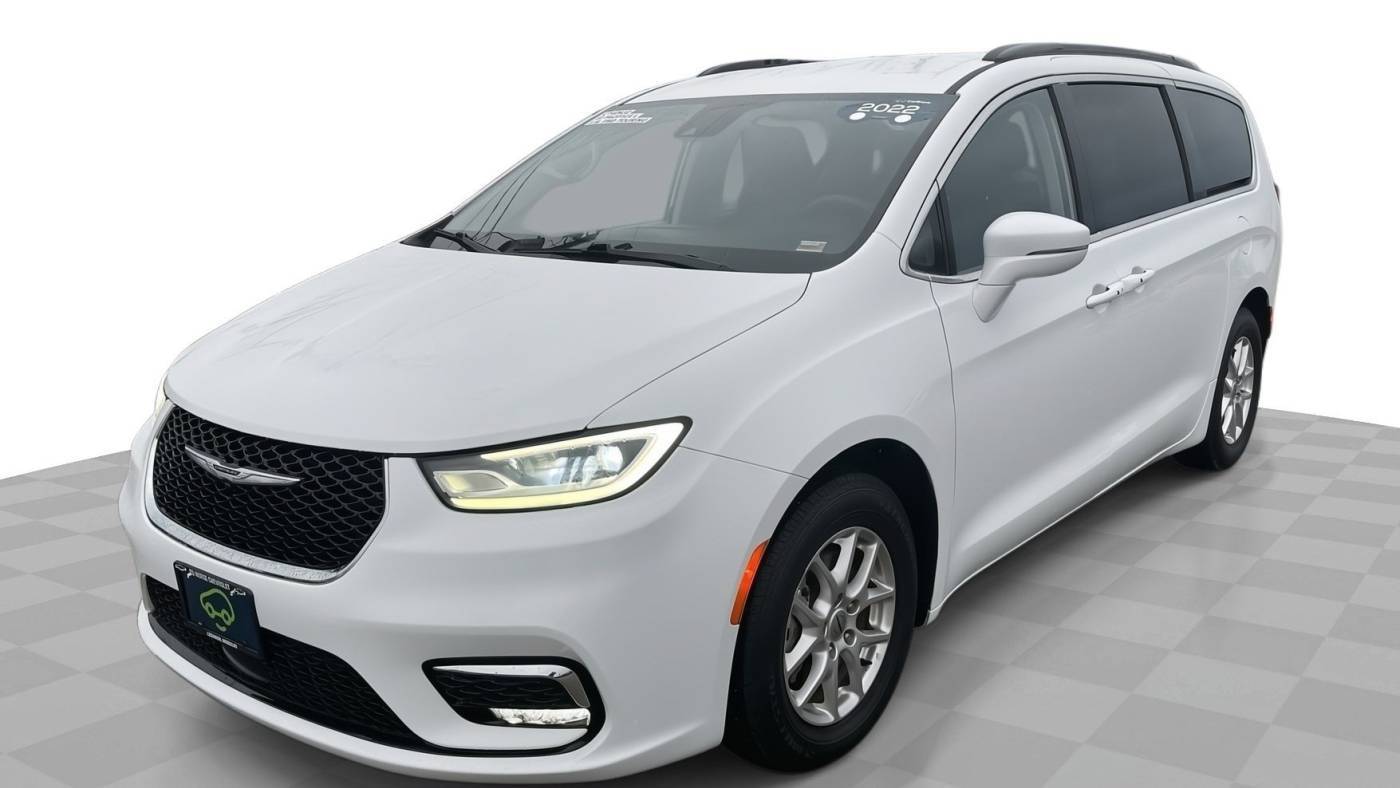 2022 Chrysler Pacifica Touring L — Minivan — 69,744 mi — Lebanon, MO