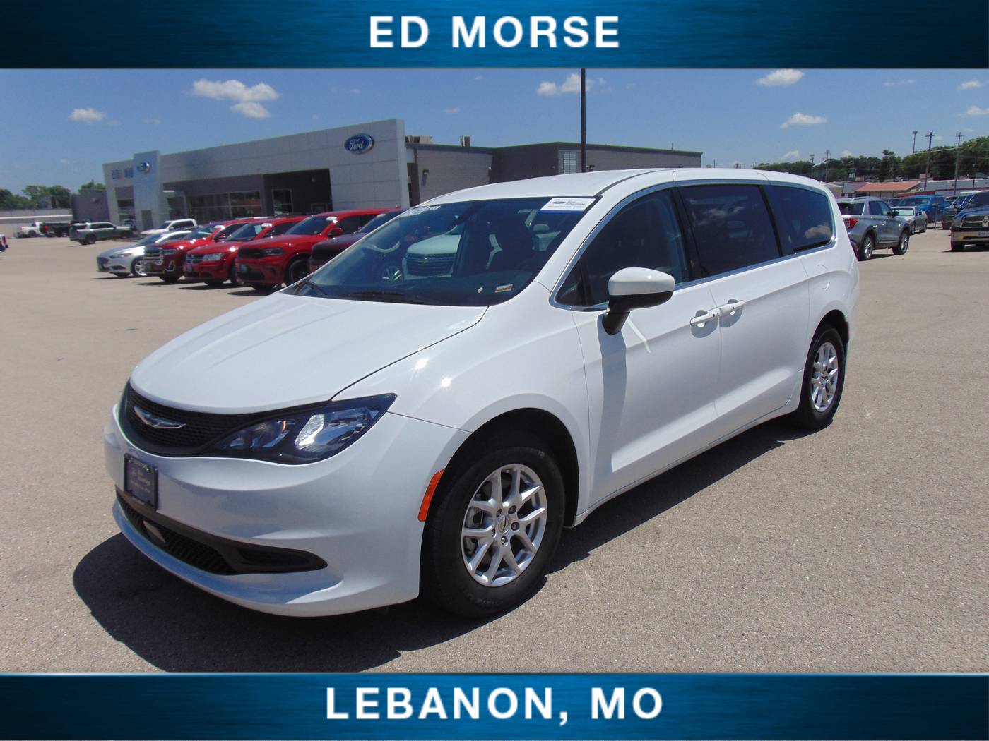 2022 Chrysler Voyager LX — Minivan — 55,382 mi — Lebanon, MO