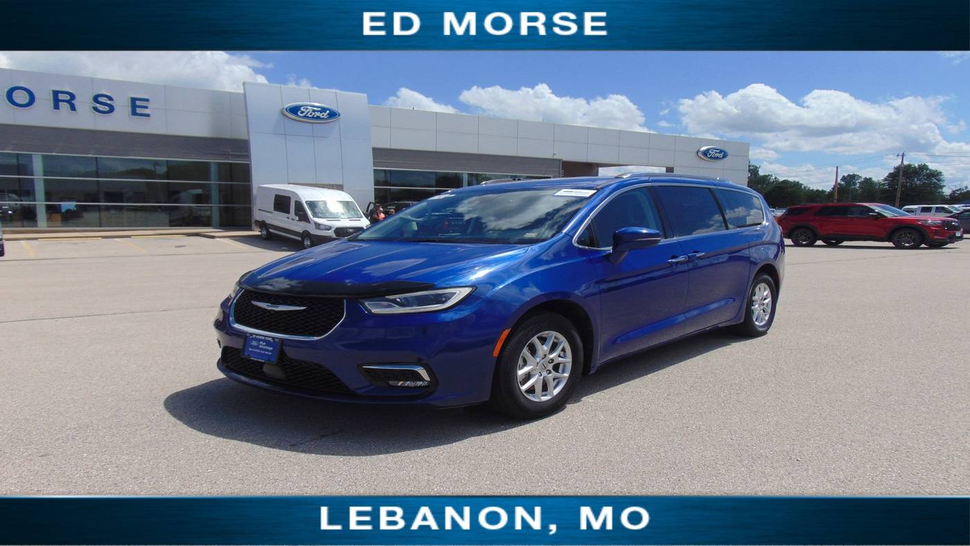 2021 Chrysler Pacifica Touring L — Minivan — 71,779 mi — Lebanon, MO