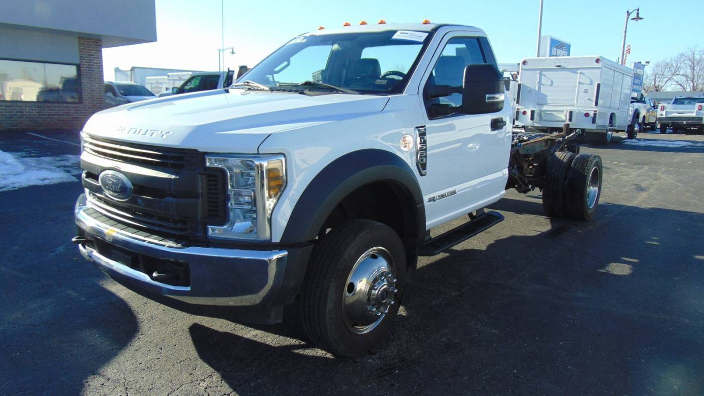 2019 Ford Super Duty F-550 Chassis Cab XL — Chassis Cab Truck — 114,377 mi — Lebanon, MO