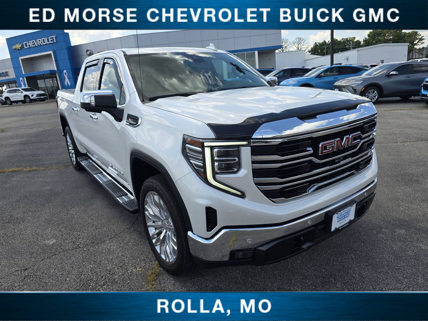2024 GMC Sierra 1500 SLT — Pickup Truck — 32,519 mi — Rolla, MO