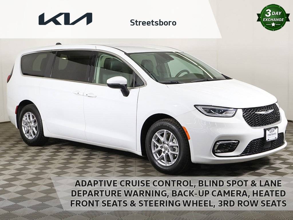 2023 Chrysler Pacifica Touring L — Minivan — 64,955 mi — Streetsboro, OH