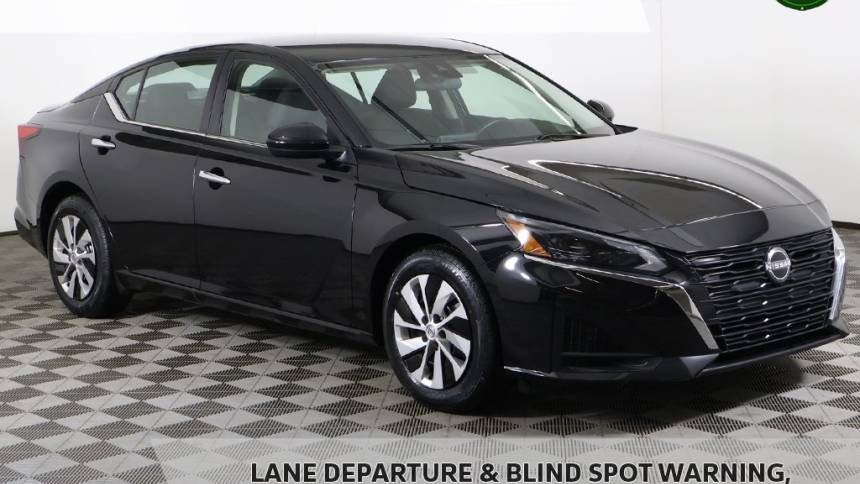 2023 Nissan Altima S — Sedan — 43,567 mi — Streetsboro, OH