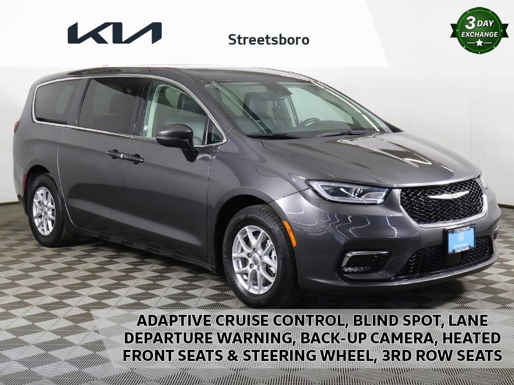 2023 Chrysler Pacifica Touring L — Minivan — 69,396 mi — Streetsboro, OH