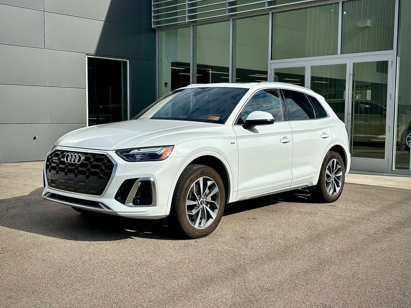 2025 Audi Q5 Premium — SUV — 8,189 mi — Bridgeport, WV