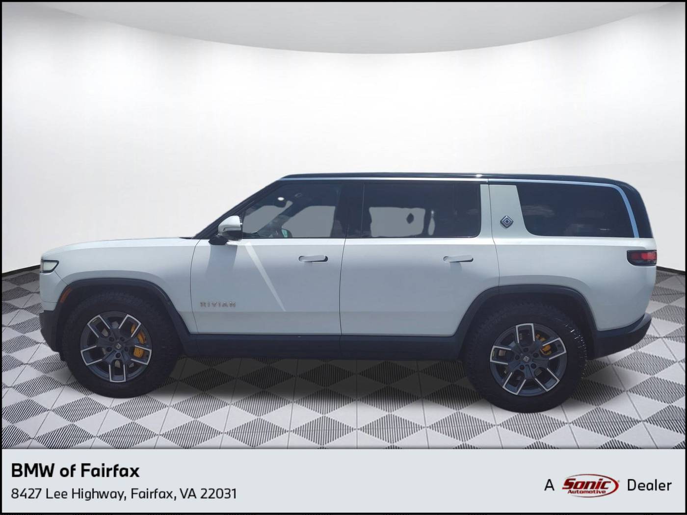 2023 Rivian R1S