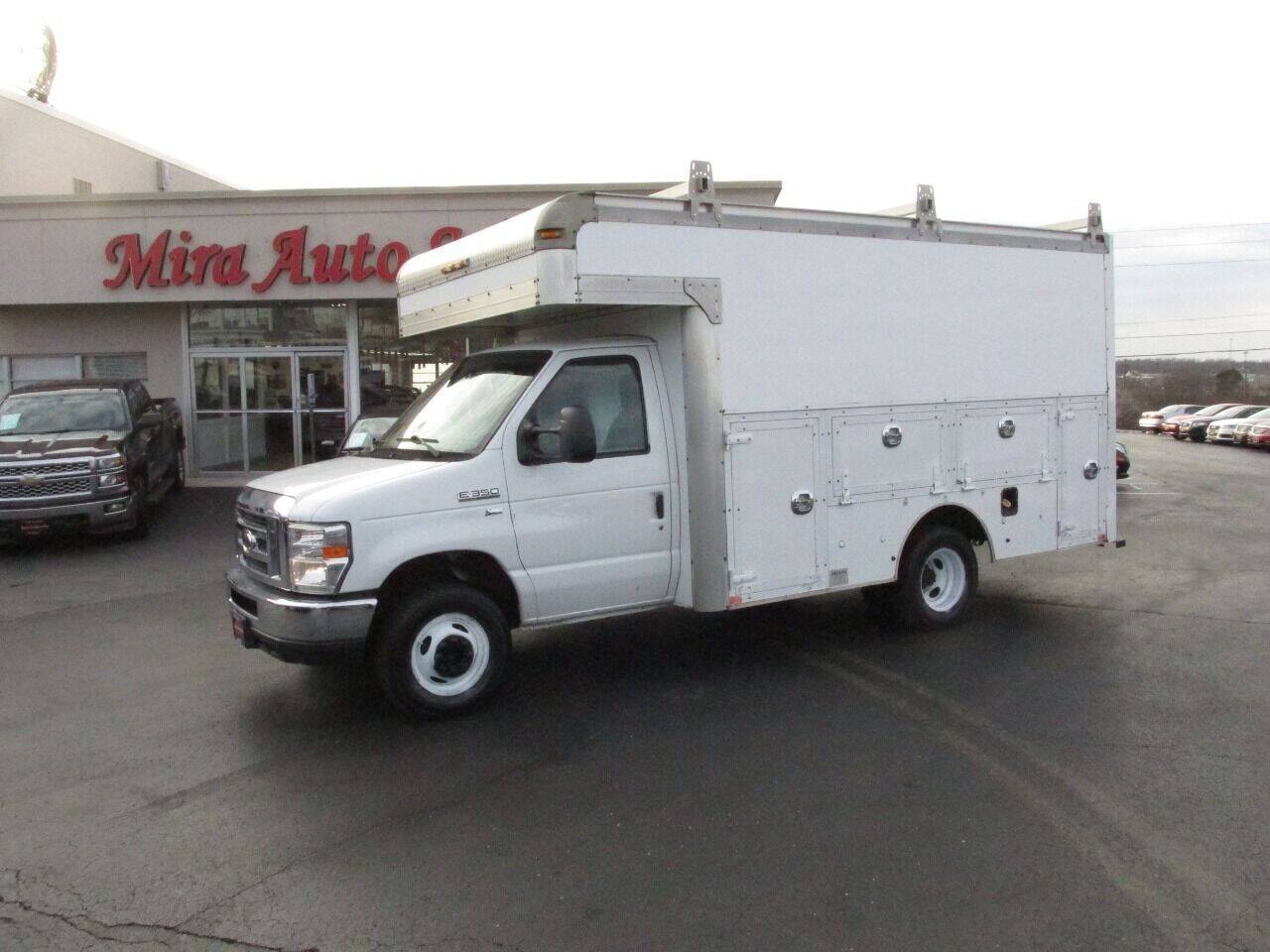 2012 Ford Econoline Commercial Cutaway E-350