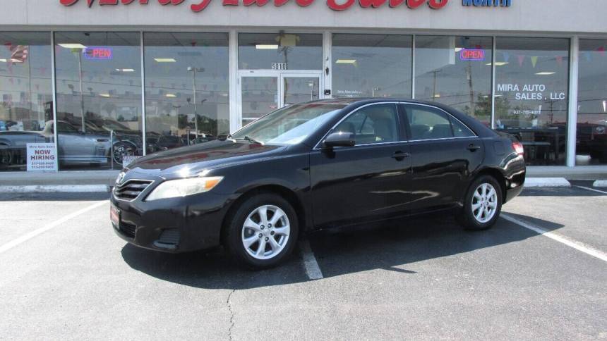 2011 Toyota Camry LE — Sedan — 131,500 mi — Dayton, OH