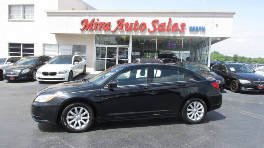2013 Chrysler 200 Touring — Sedan — 126,903 mi — Dayton, OH
