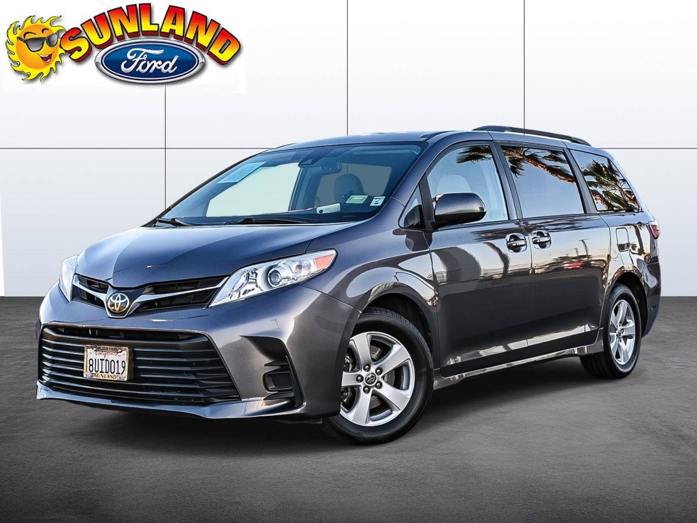 2020 Toyota Sienna LE — Minivan — 101,984 mi — Victorville, CA