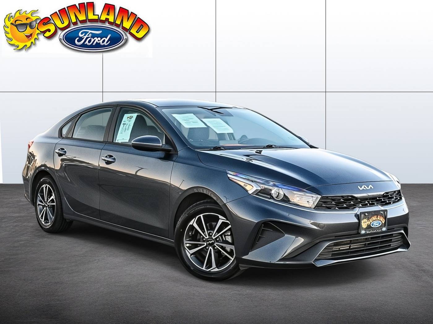 2023 Kia Forte LXS — Sedan — 21,996 mi — Victorville, CA