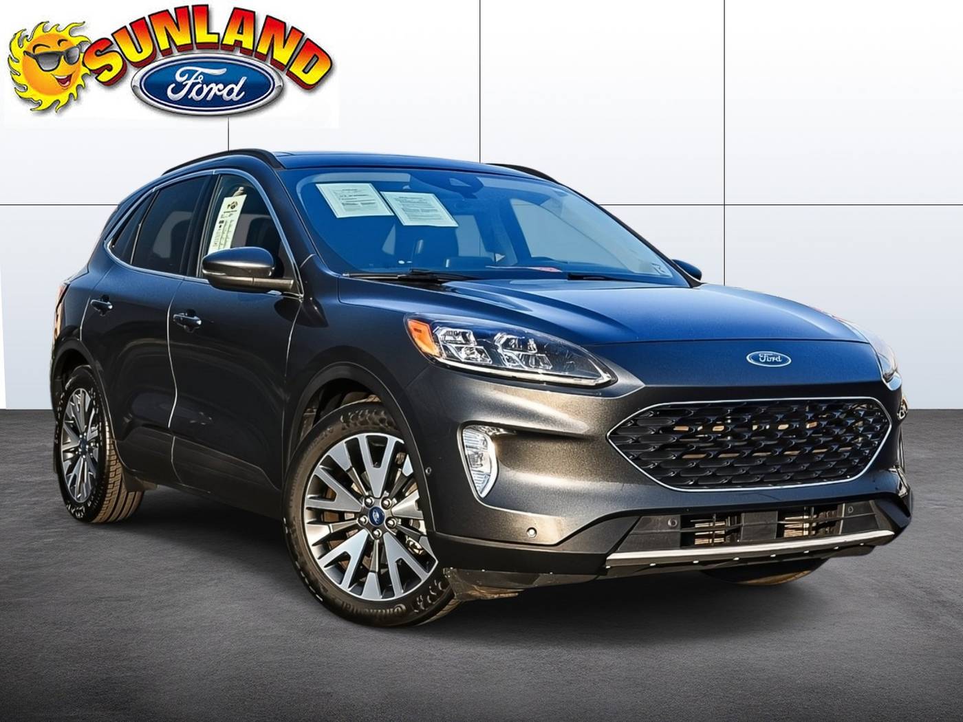 2020 Ford Escape Hybrid Titanium — SUV — 41,218 mi — Victorville, CA