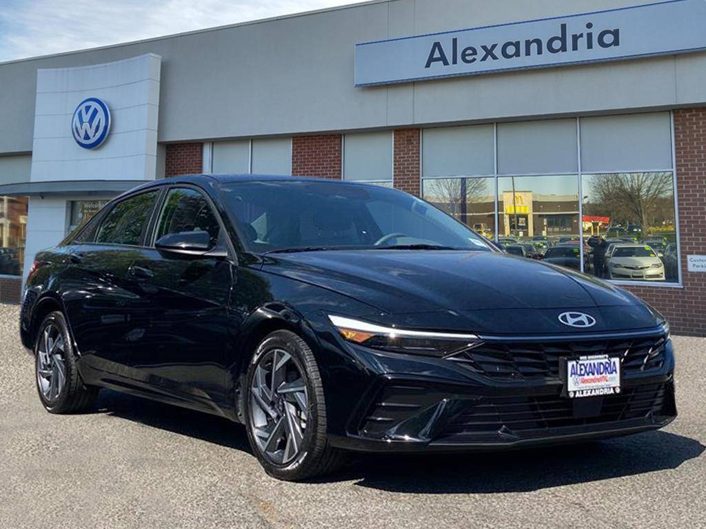 2025 Hyundai Elantra SEL Convenience — Sedan — 30,050 mi — Alexandria, VA