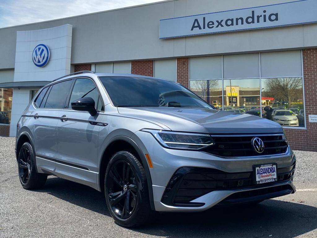 2023 Volkswagen Tiguan SE R-Line Black — SUV — 22,176 mi — Alexandria, VA