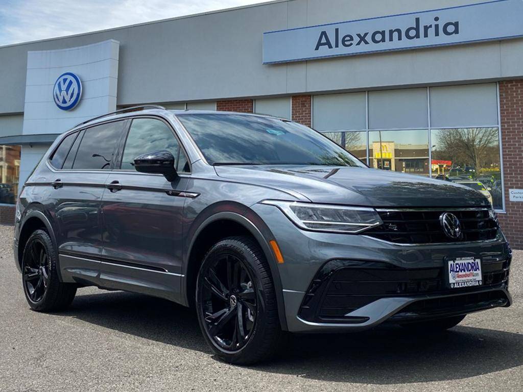 2024 Volkswagen Tiguan SE R-Line Black — SUV — 1,087 mi — Alexandria, VA