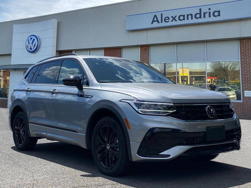 2022 Volkswagen Tiguan SE R-Line Black — SUV — 11,561 mi — Alexandria, VA