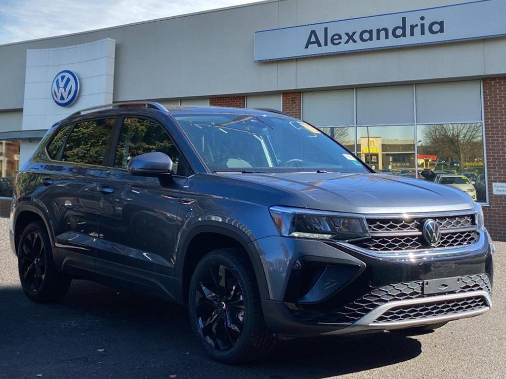 2024 Volkswagen Taos SE — SUV — 8,056 mi — Alexandria, VA