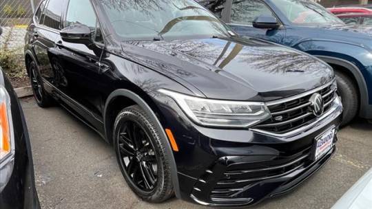 2022 Volkswagen Tiguan SE R-Line Black — SUV — 25,175 mi — Alexandria, VA