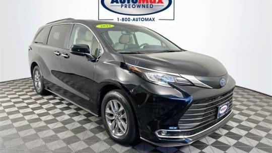 2022 Toyota Sienna XLE — Minivan — 27,815 mi — Framingham, MA
