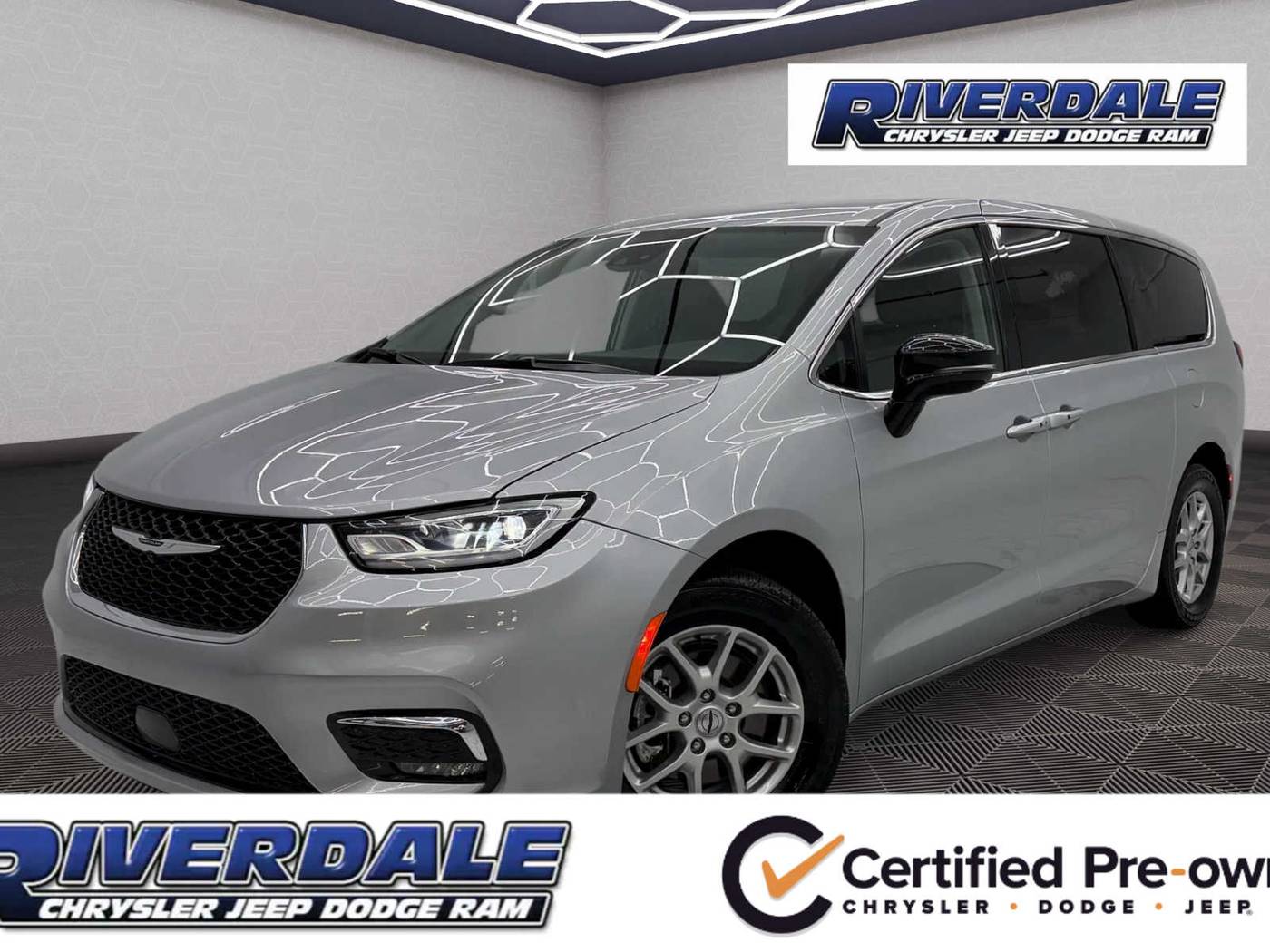 2024 Chrysler Pacifica Touring L — Minivan — 46,670 mi — Bronx, NY