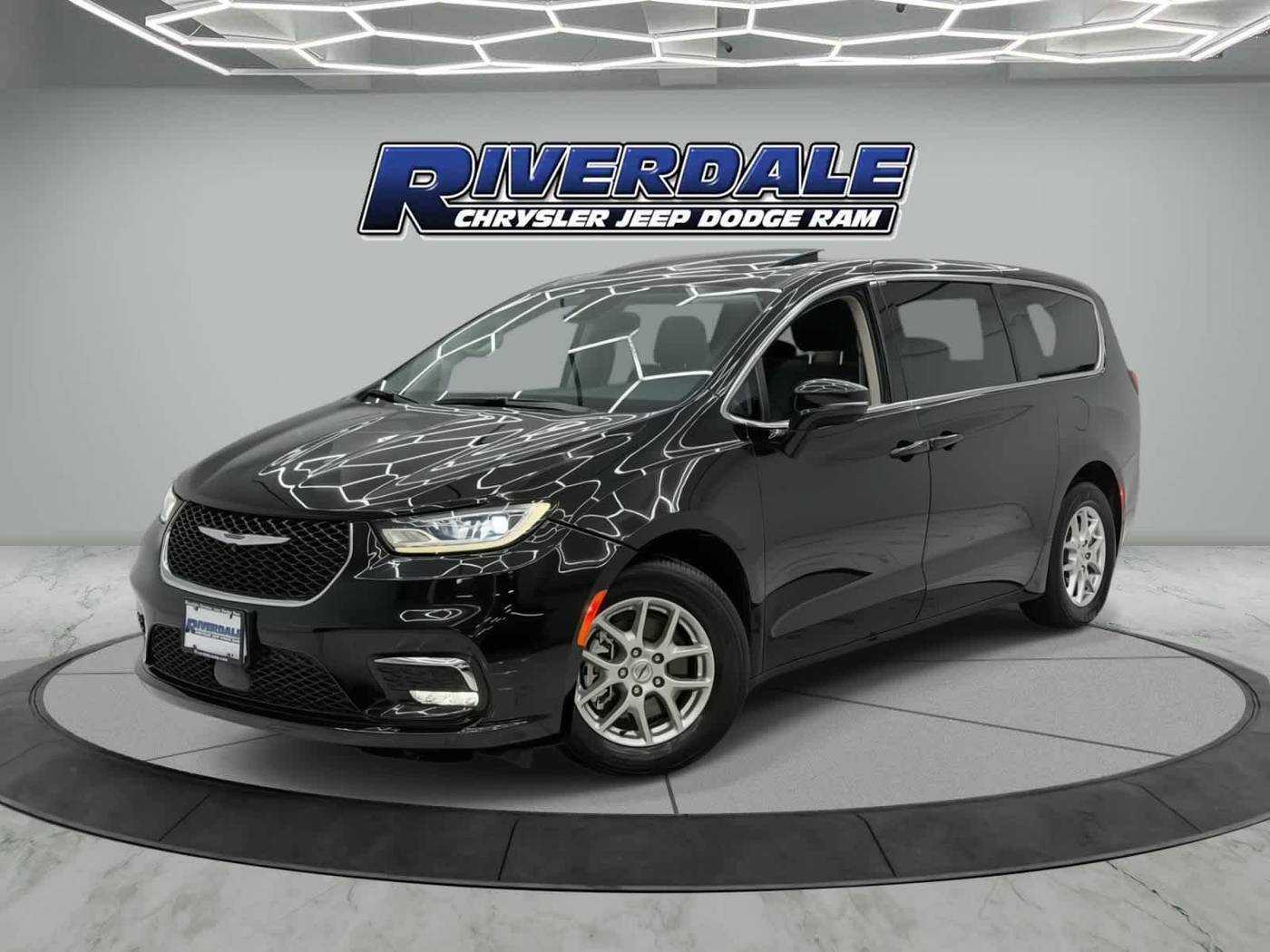2024 Chrysler Pacifica Touring L — Minivan — 36,231 mi — Bronx, NY