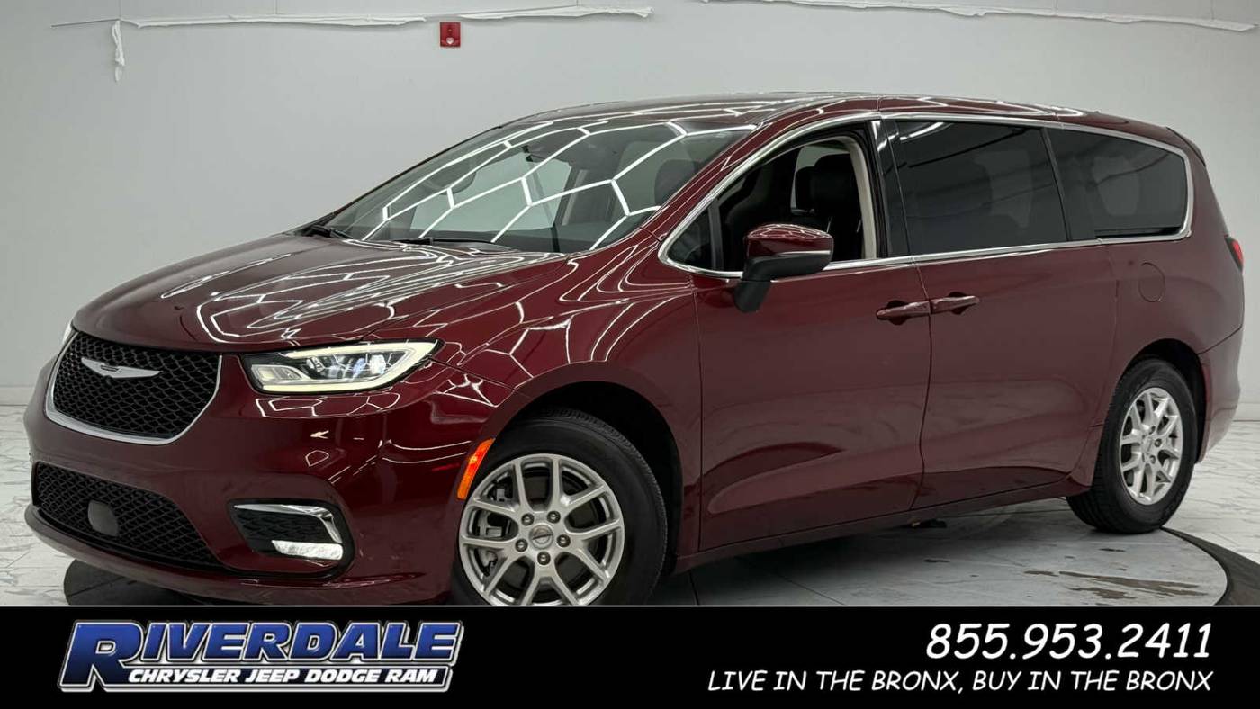 2023 Chrysler Pacifica Touring L — Minivan — 57,283 mi — Bronx, NY