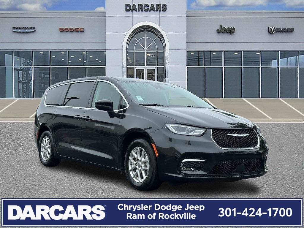 2023 Chrysler Pacifica Touring L — Minivan — 72,336 mi — Rockville, MD