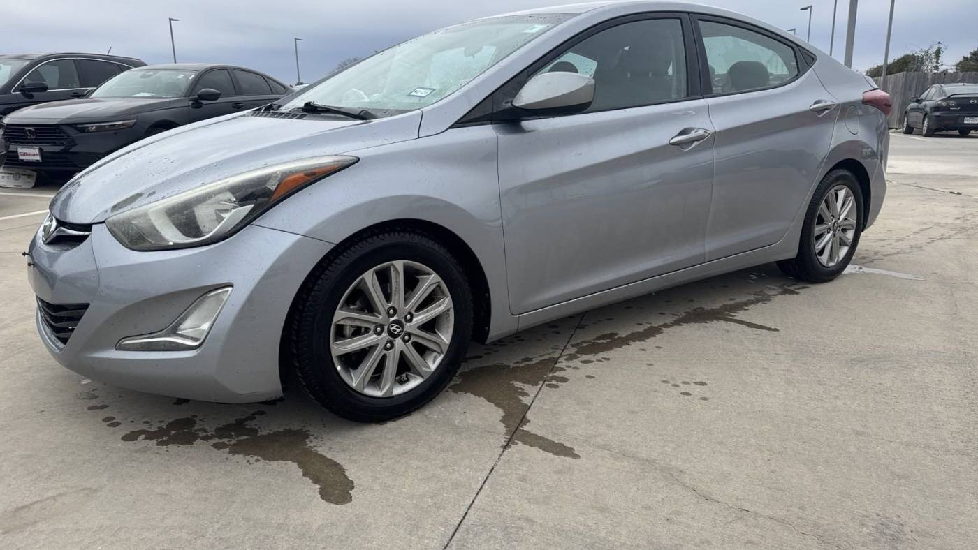 2016 Hyundai Elantra SE — Sedan — 141,399 mi — Selma, TX