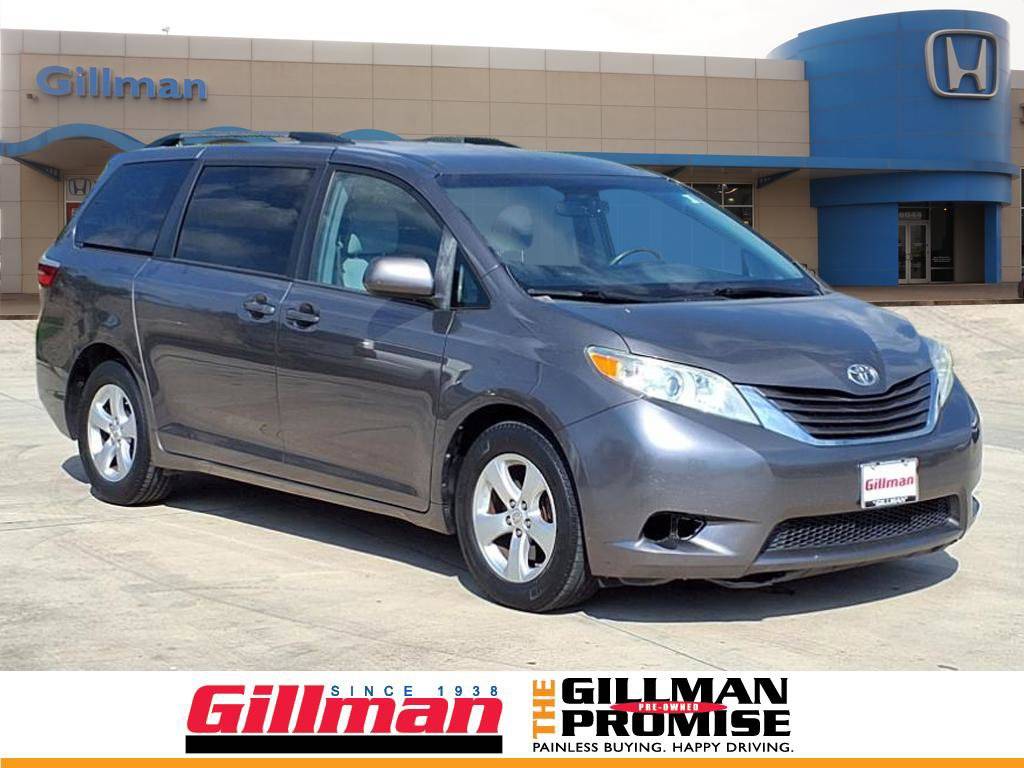 2015 Toyota Sienna LE — Minivan — 187,504 mi — Selma, TX