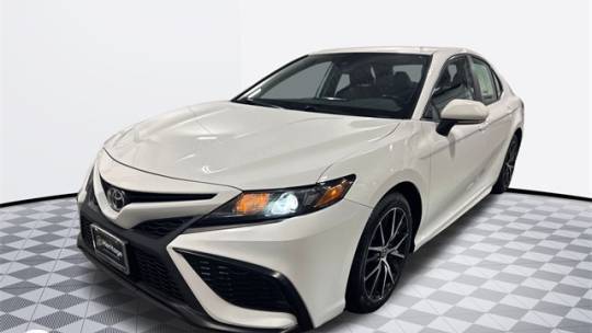 2022 Toyota Camry SE — Sedan — 58,856 mi — Westminster, MD