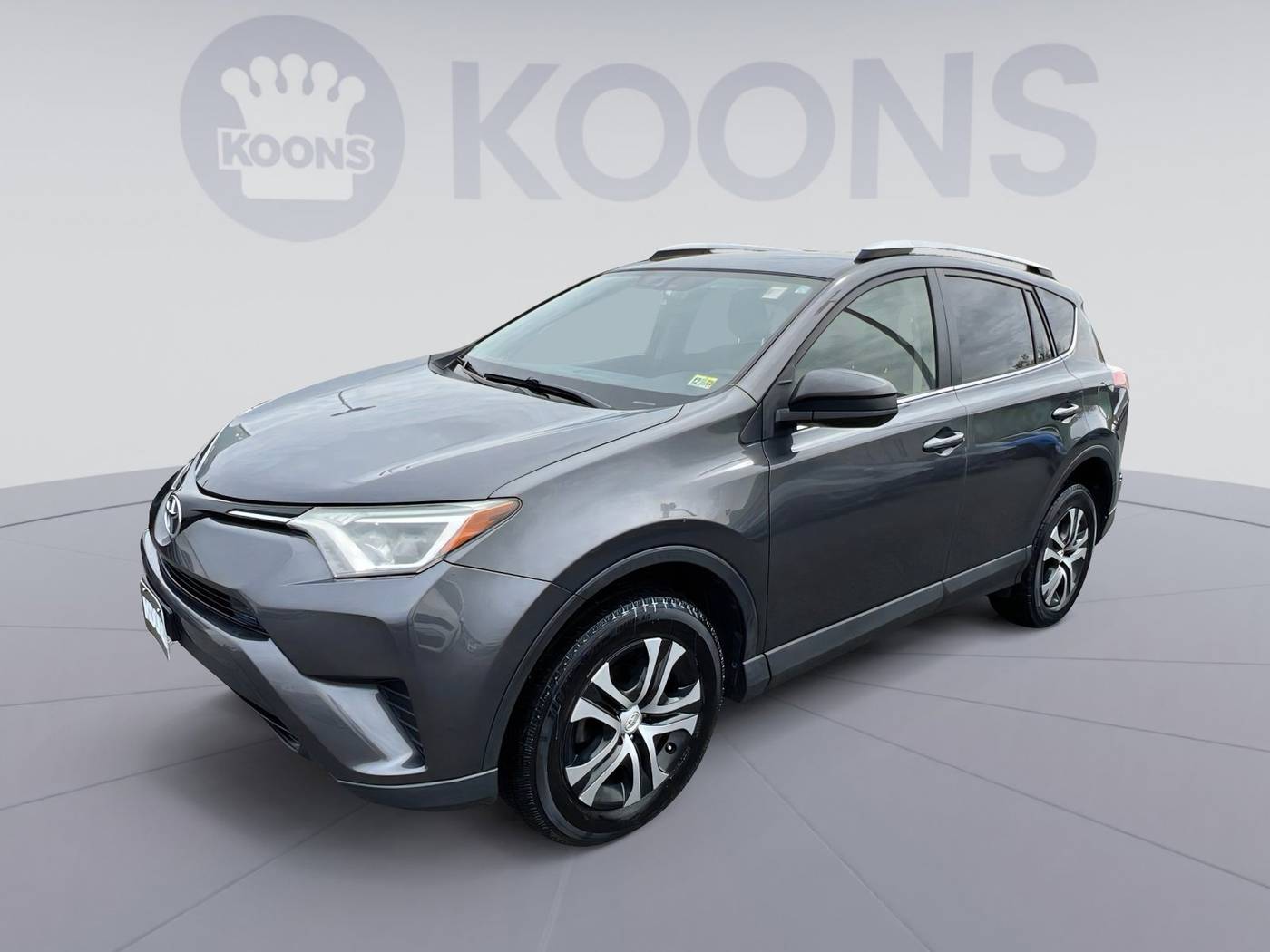 2016 Toyota RAV4 LE — SUV — 136,072 mi — Sterling, VA