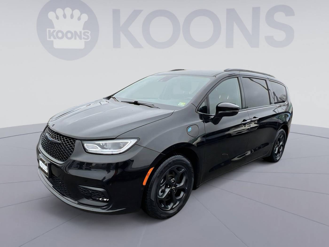 2021 Chrysler Pacifica Hybrid Touring L — Minivan — 47,276 mi — Sterling, VA