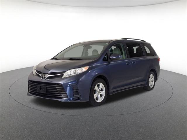 2019 Toyota Sienna LE — Minivan — 73,567 mi — Silver Spring, MD