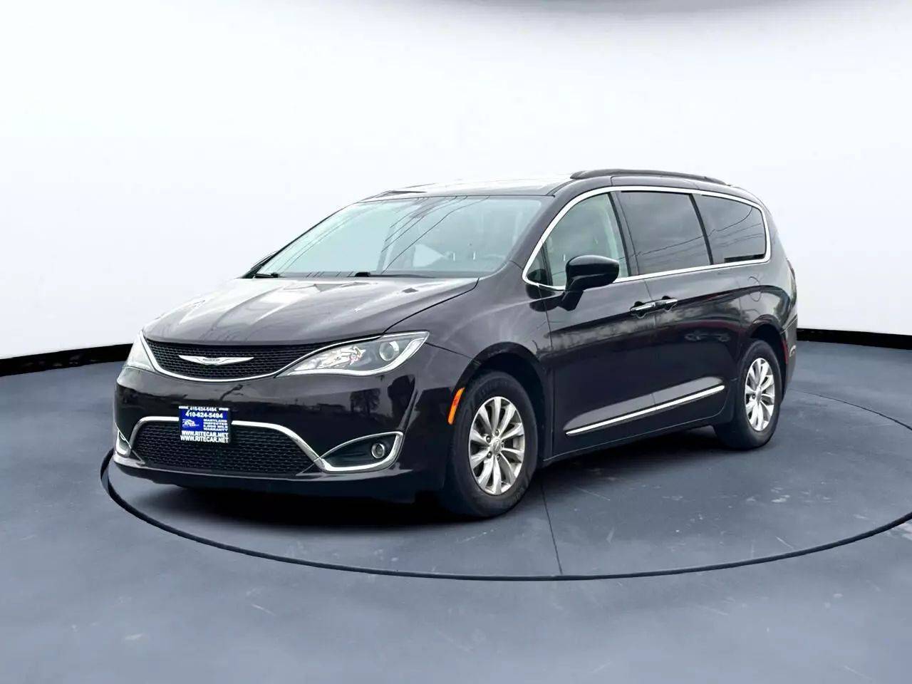 2017 Chrysler Pacifica Touring L — Minivan — 72,111 mi — Edgewood, MD