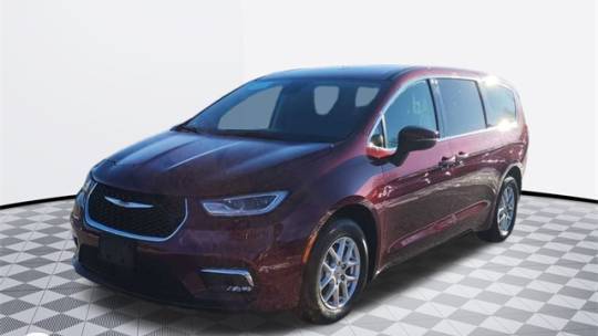 2023 Chrysler Pacifica Touring L — Minivan — 70,851 mi — Owings Mills, MD