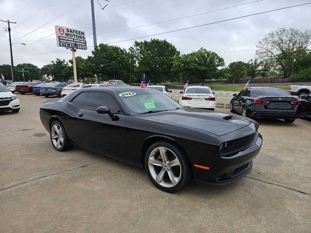 2022 Dodge Challenger SXT