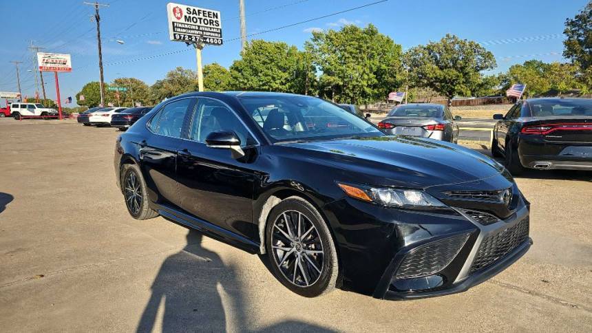 2022 Toyota Camry SE — Sedan — 51,501 mi — Garland, TX