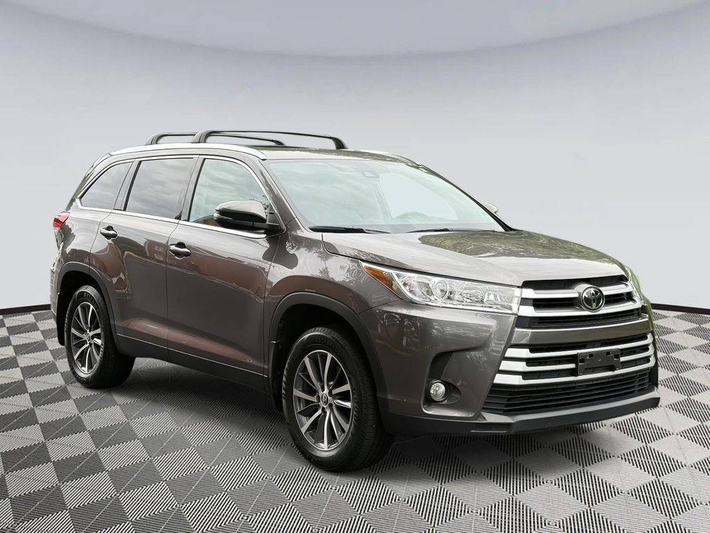 2019 Toyota Highlander XLE — SUV — 50,516 mi — Chantilly, VA