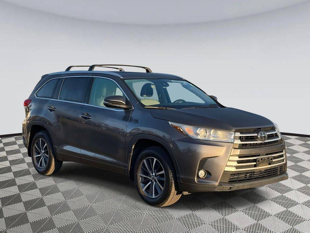 2017 Toyota Highlander XLE — SUV — 105,366 mi — Chantilly, VA
