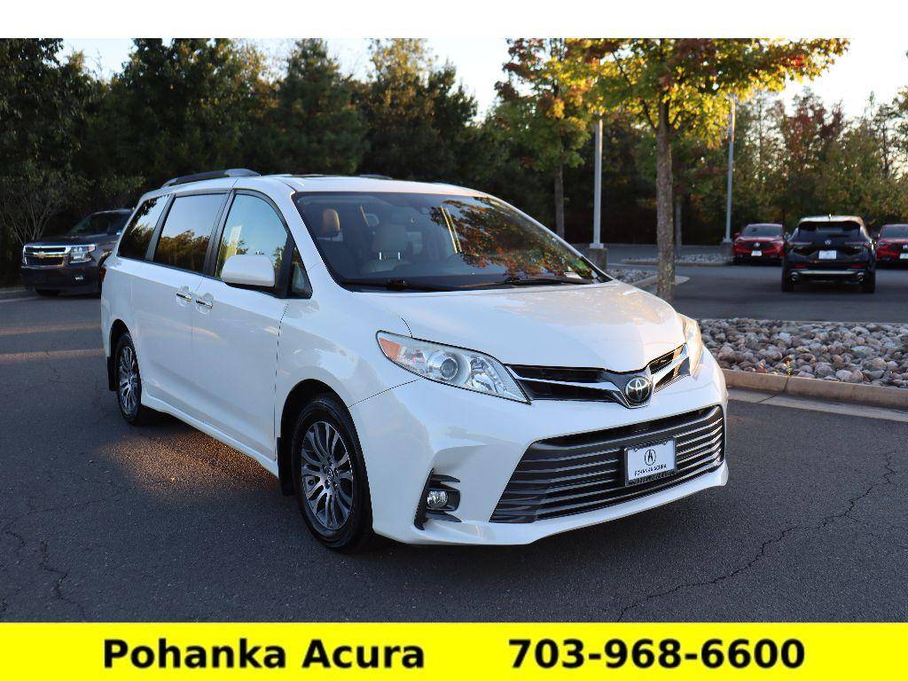 2018 Toyota Sienna XLE — Minivan — 52,474 mi — Chantilly, VA