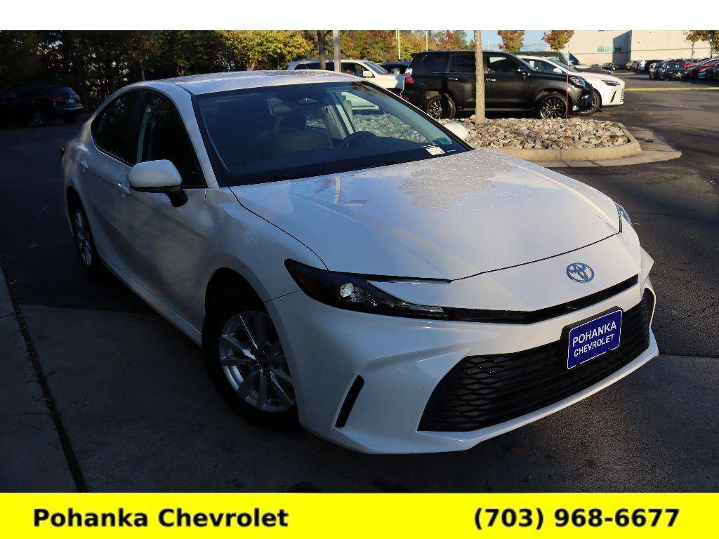 2025 Toyota Camry Hybrid LE — Sedan — 20,293 mi — Chantilly, VA