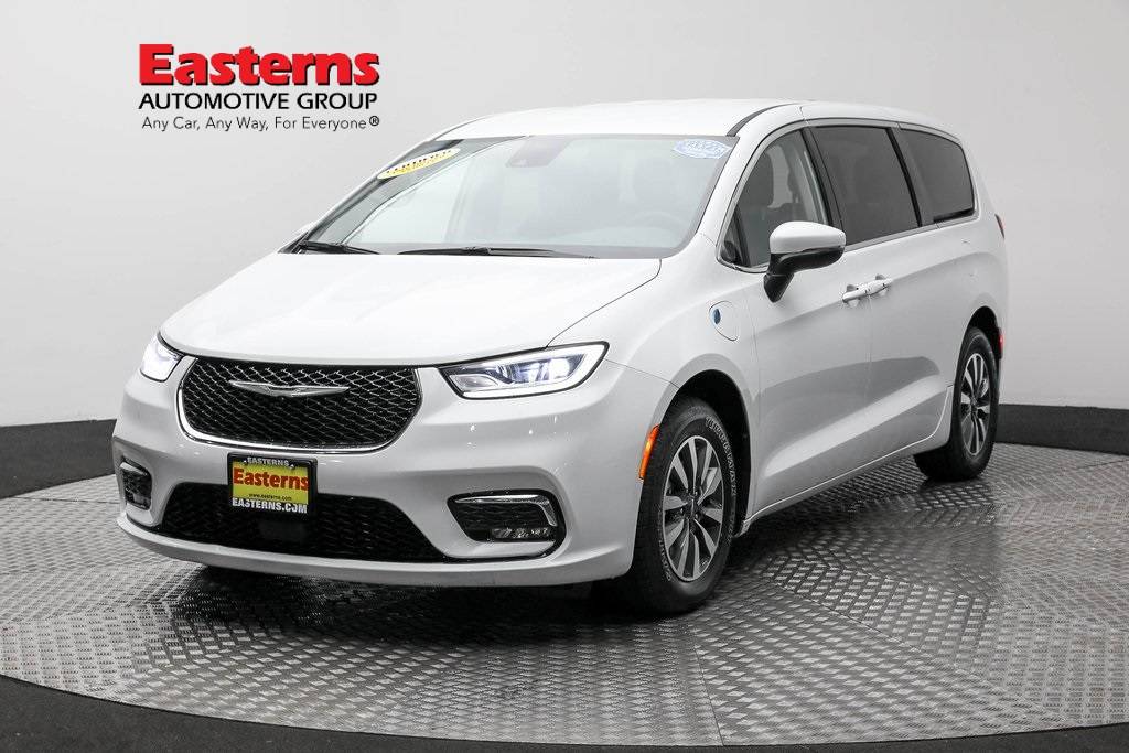 2023 Chrysler Pacifica Hybrid Touring L — Minivan — 56,132 mi — Laurel, MD
