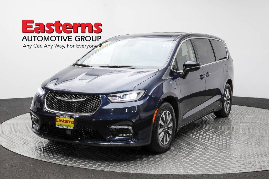 2023 Chrysler Pacifica Hybrid Touring L — Minivan — 35,405 mi — Sterling, VA
