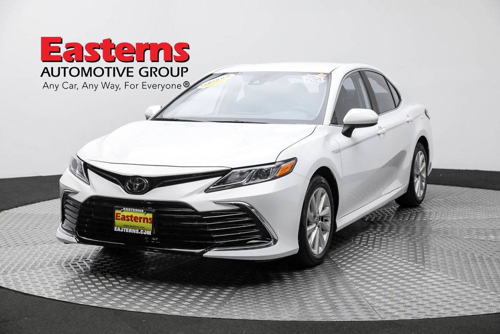2022 Toyota Camry LE — Sedan — 40,808 mi — Sterling, VA