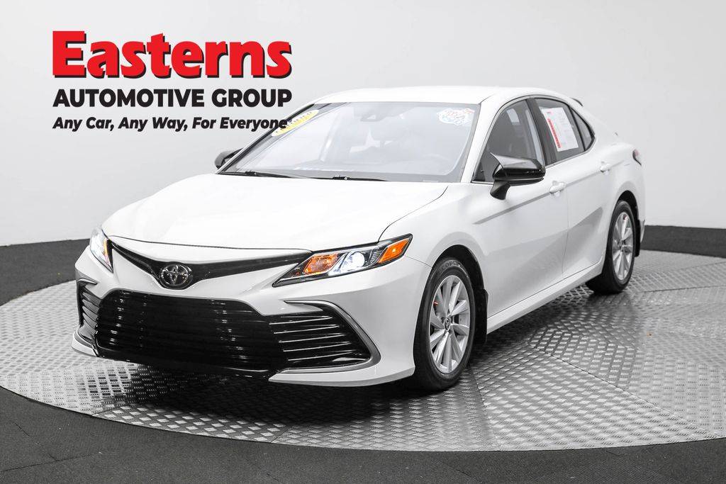2022 Toyota Camry LE — Sedan — 21,711 mi — Sterling, VA