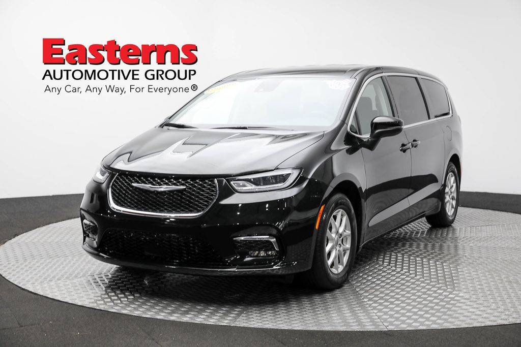 2023 Chrysler Pacifica Touring L — Minivan — 65,293 mi — Sterling, VA