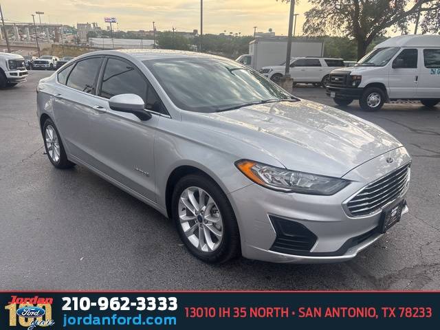 2019 Ford Fusion Hybrid SE — Sedan — 33,698 mi — San Antonio, TX